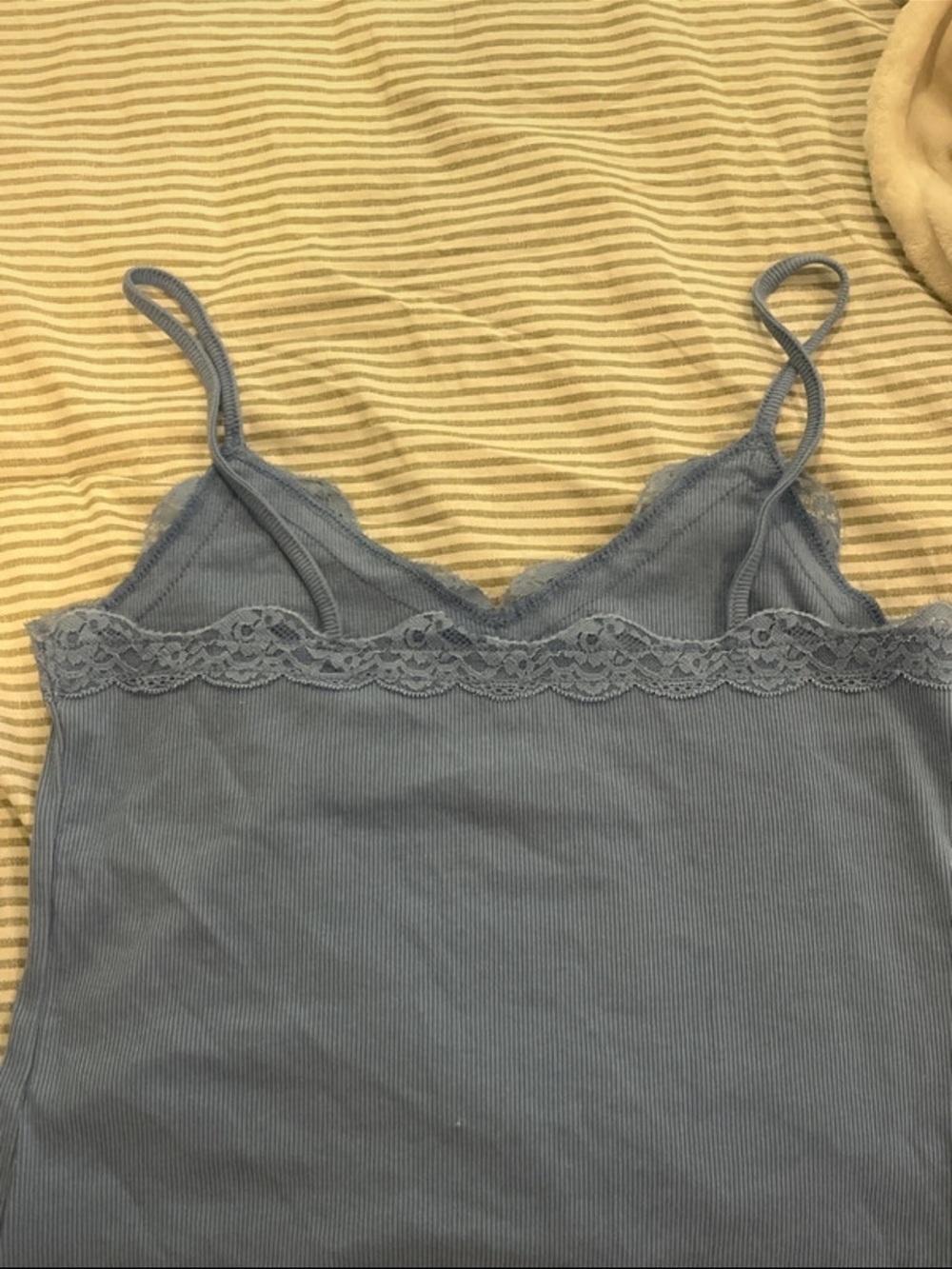 Old Navy Light Blue Lace-Trim Ribbed Cami - Picture 2 of 3
